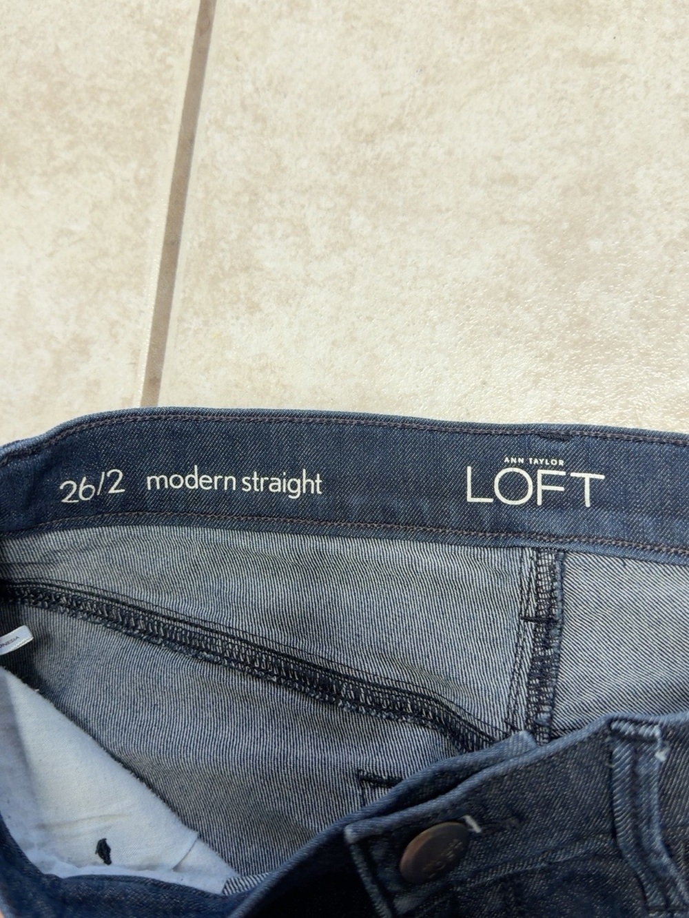 LOFT Modern Straight Dark Wash Jeans Size 26/2 - Picture 3 of 6